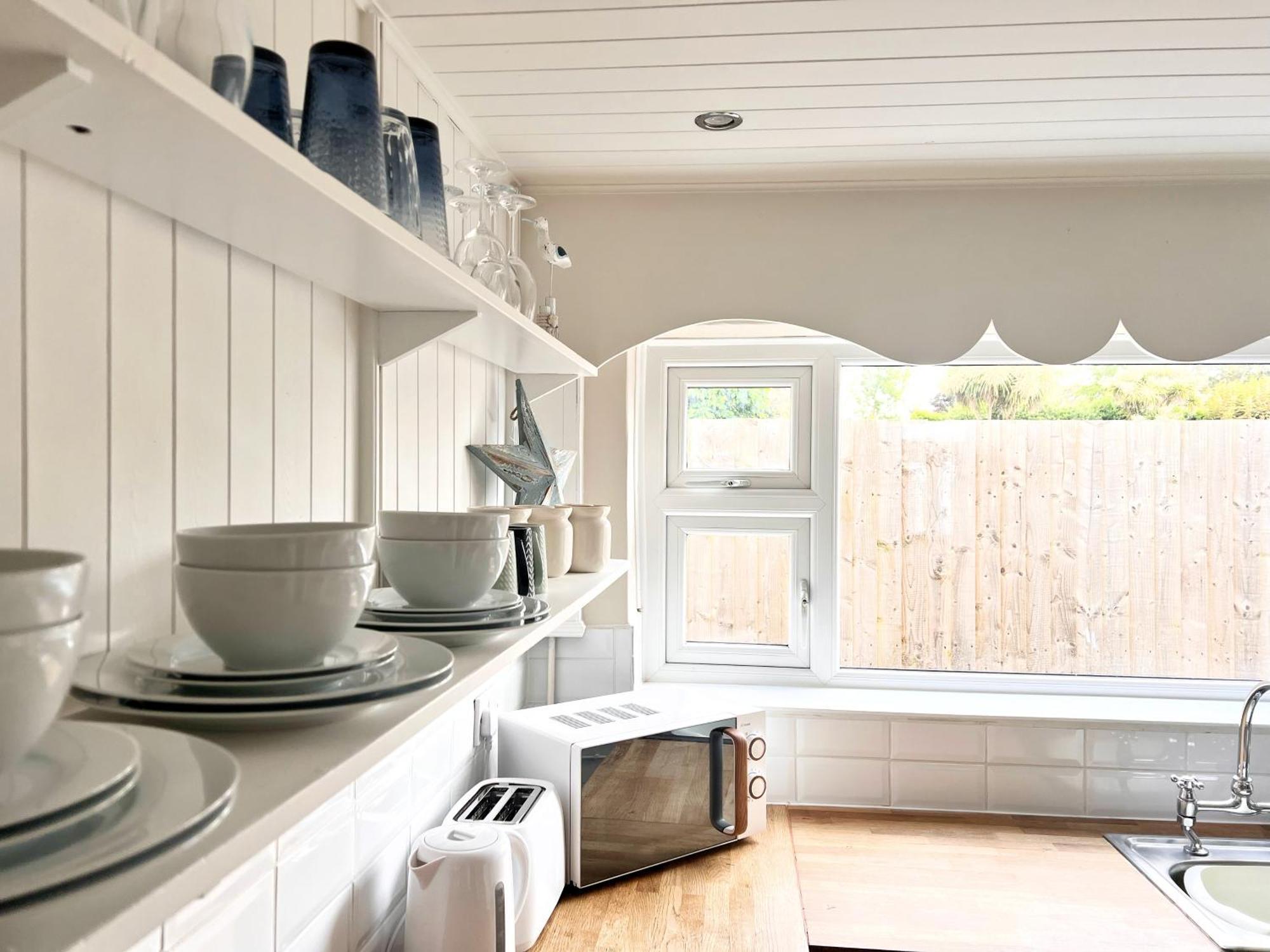 Cosy Cottage In Mersea - Walking Distance To Beach And Town Вест-Мерсі Екстер'єр фото